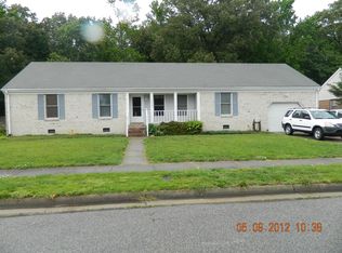 504 Appaloosa Trl, Chesapeake, VA 23323