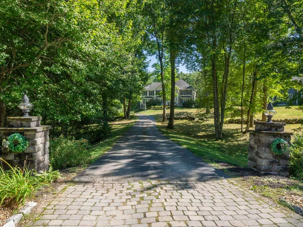 34 Glance Road, Windham, NH 03087