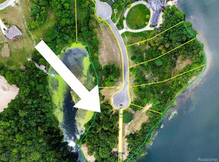 6 Lakeshore Dr E, Goodrich, MI