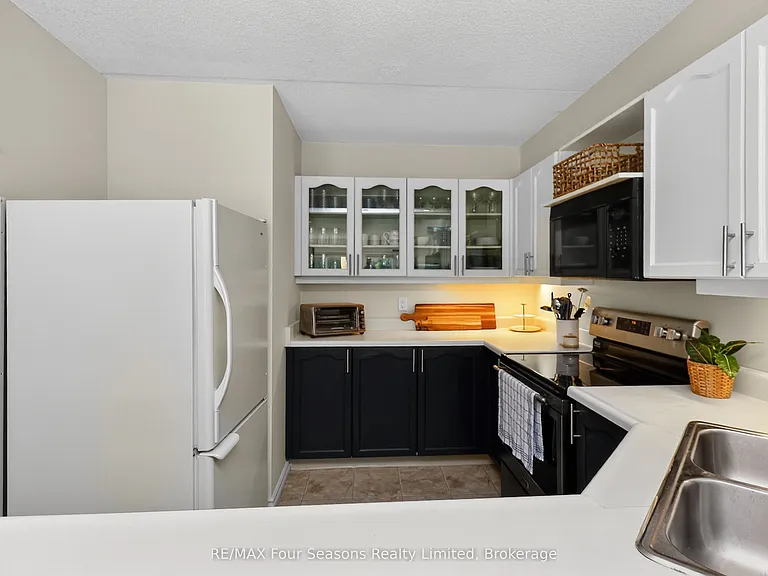 44 Trott Blvd #13 — Photo 18