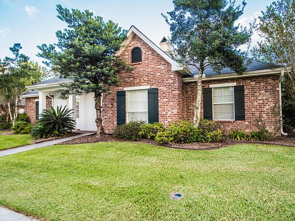 3rd image of 126 Claremont Cir