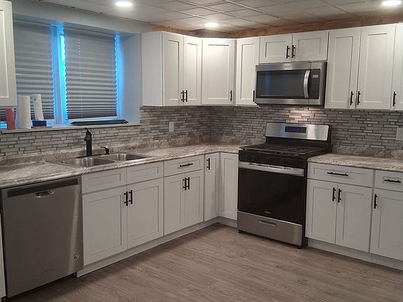 3rd image of 24 Lewis St