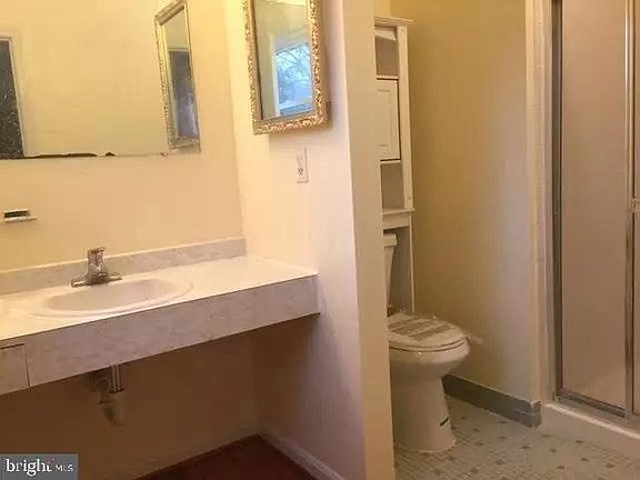 5th image of 5603 Lalos St