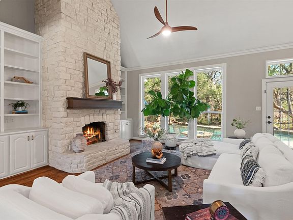 5th image of 594 Garden Ct