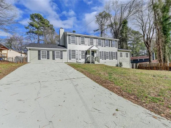 661 Bantry Ln, Stone Mountain, GA 30083