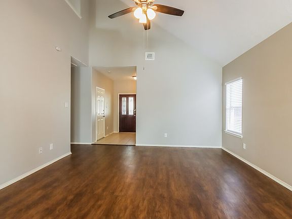 5th image of 2207 Acorn Glen Trl