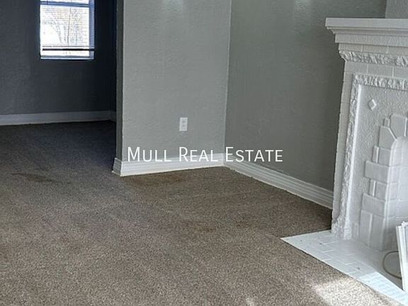 4th image of 825 NE 24th St