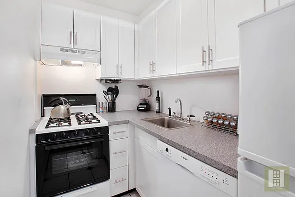 Sold by Halstead Real Estate | media 14