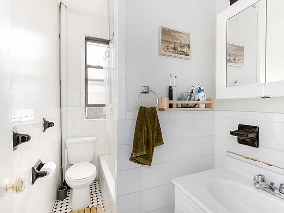 5th image of 45 S Elliott Pl APT 3B