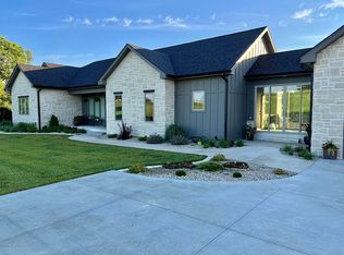 12910 SW 33rd St, Topeka, KS 66614