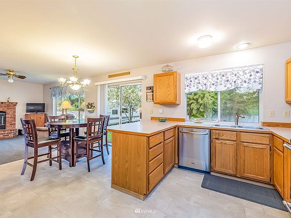 4th image of 11115 223rd Avenue Ct E