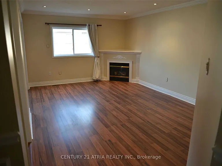 82 Red River Cres — Photo 5