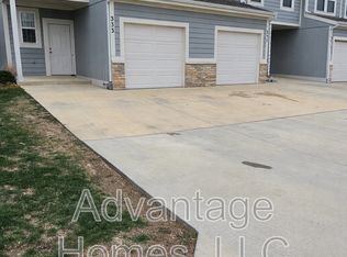 341 N 5th Ter, Louisburg, KS 66053