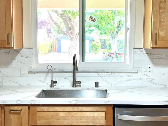 5th image of 5628 Croydon Ave