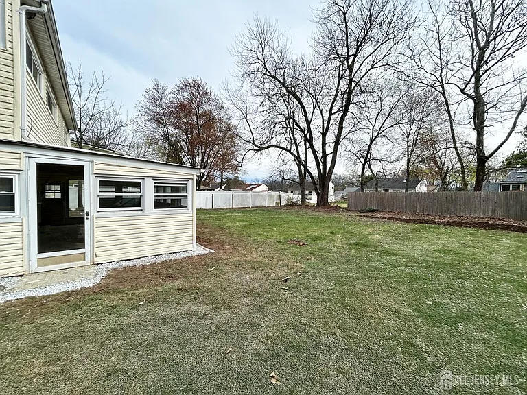 36 Arden St — Photo 20