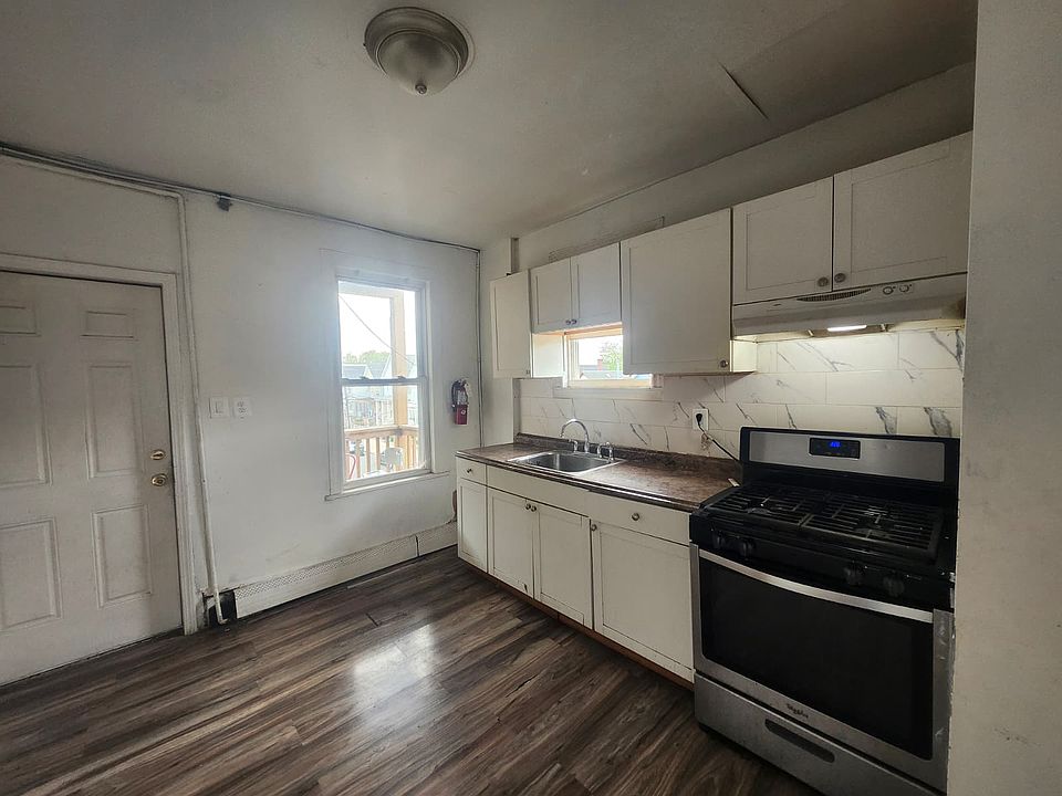 1st image of 193 Market St #3E