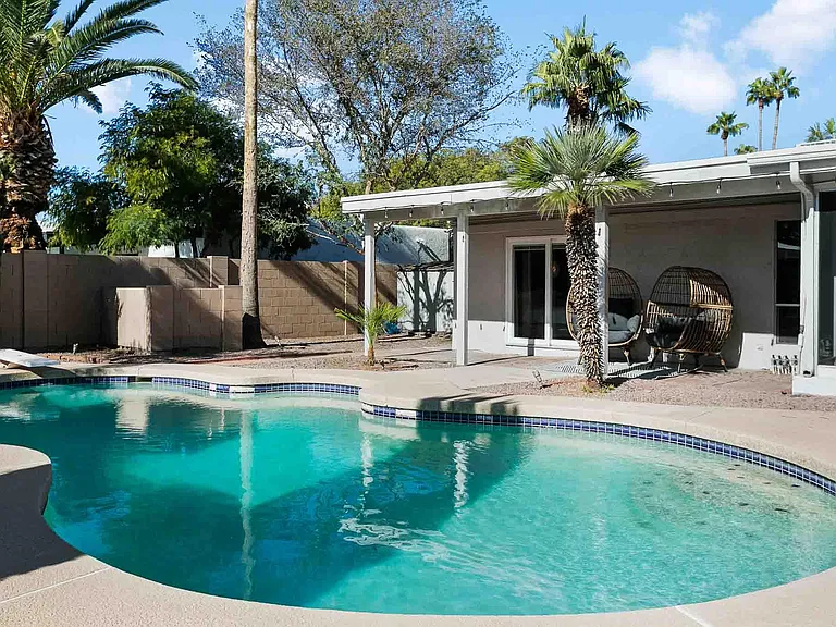 6411 E Presidio Rd — Photo 40