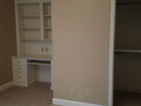5th image of 968 Melrose Cir