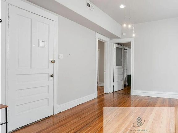 4th image of 2071 N Leavitt St APT 3