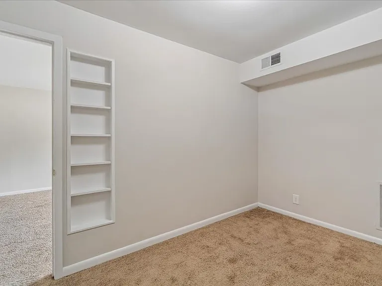 12001 Old Columbia Pike #12001-106 — Photo 10