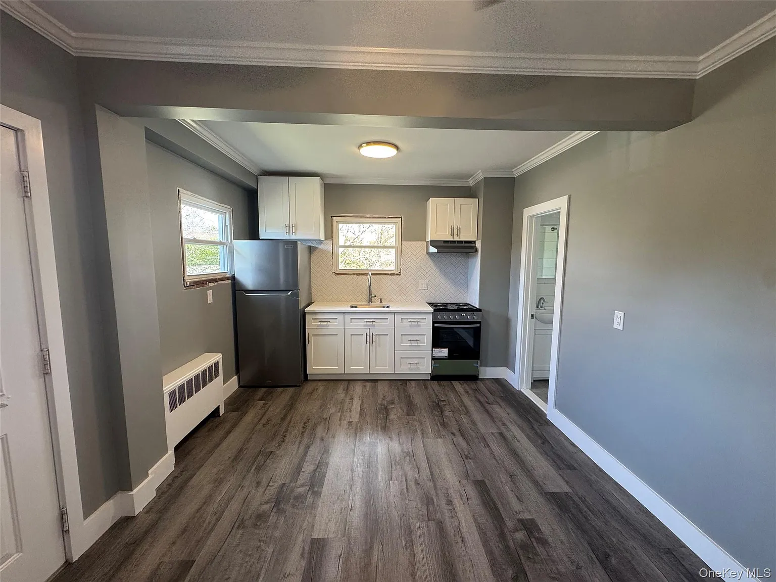 1 bed, 1.0 bath, 700 sqft, $2,200 — Photo 2