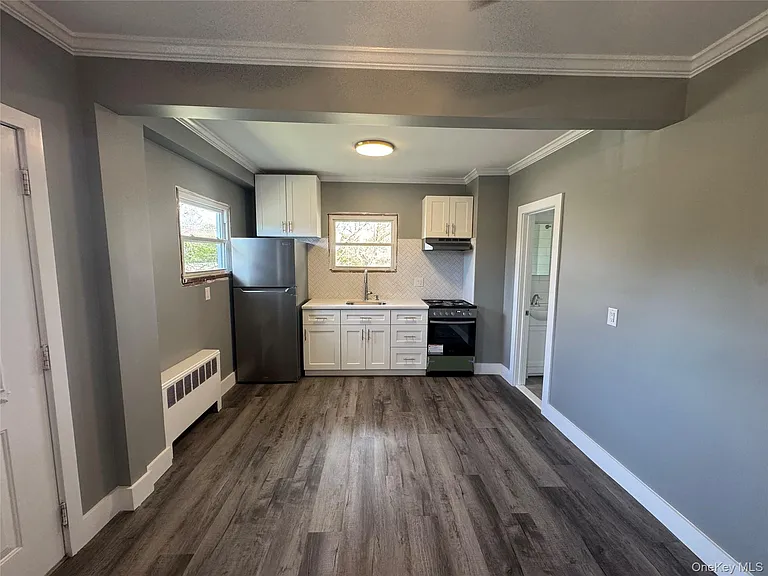 325-329 Patchogue Yaphank Rd — Photo 2
