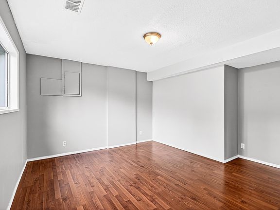 4th image of 32244 14th Ave