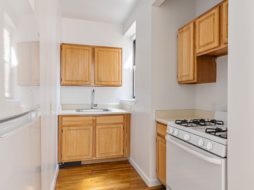 1st image of 61 W 108th St APT 5A