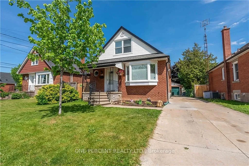 3 bed, $2,500 — Photo 1
