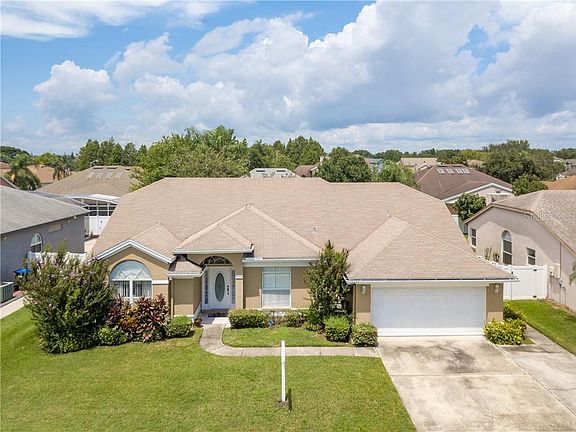 3rd image of 2801 Smithfield Dr