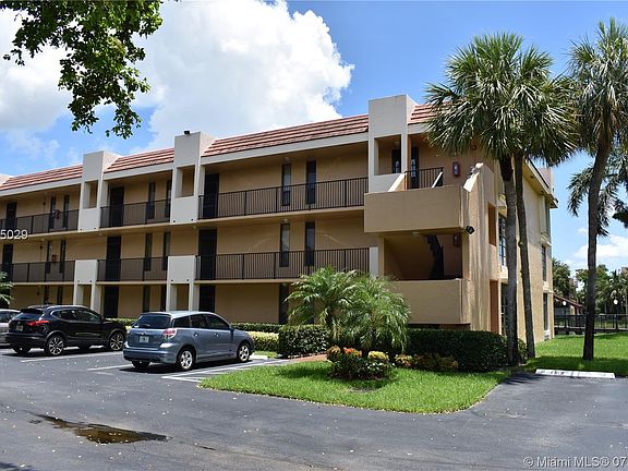 2nd image of 5602 Coral Lake Dr #102