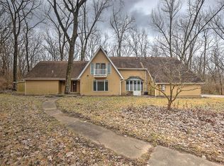 2233 W Marietta St, Decatur, IL 62522