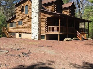 240 Woodtown Rd, Shohola, PA 18458