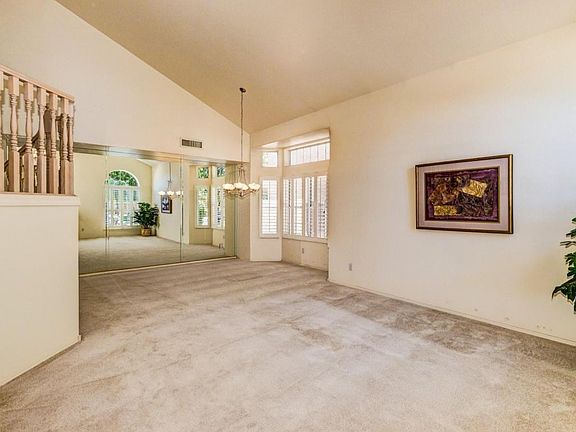 Dining-Bay Window