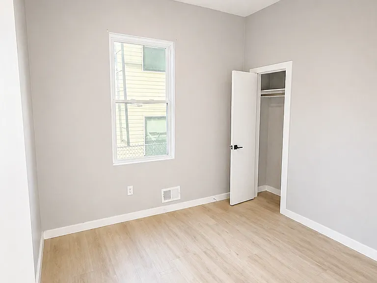 85 Auburn St #1A — Photo 8
