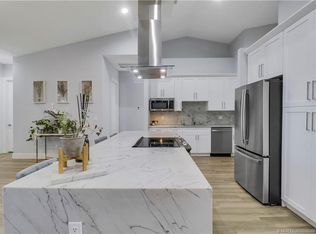 6216 NW West Deville Cir, Port Saint Lucie, FL 34986