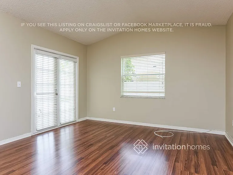 576 NW 48th Ave — Photo 12