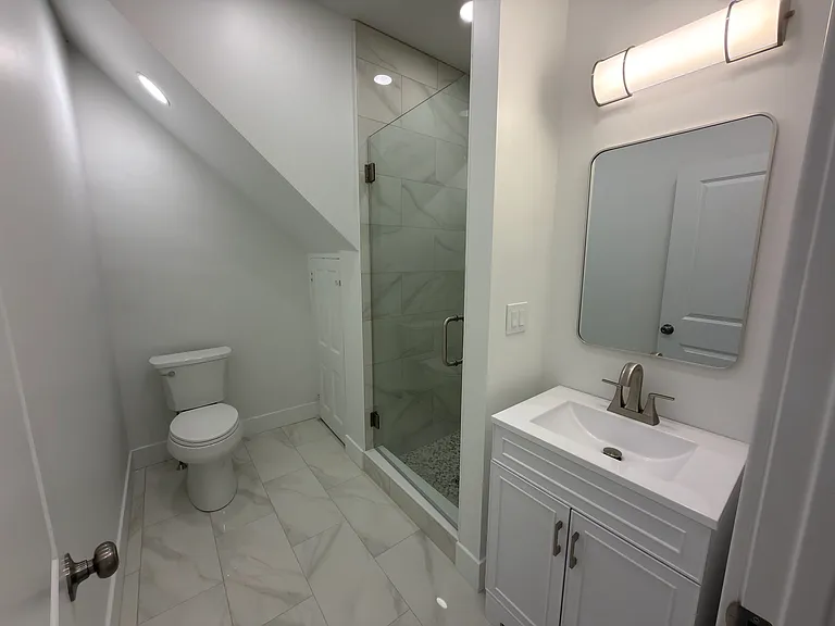 327 Roxborough Ave #1 — Photo 7
