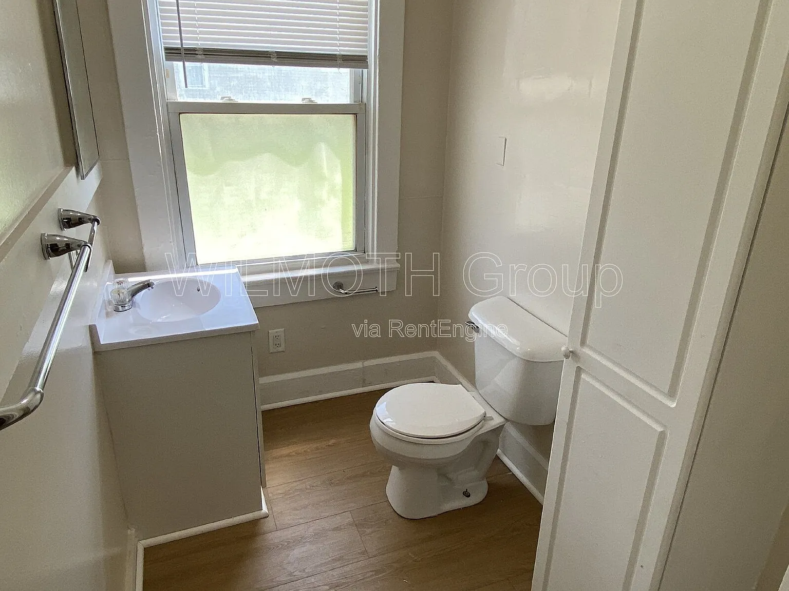 3 bed, 1.5 bath, 1176 sqft, $1,295 — Photo 3