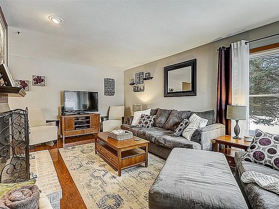 4th image of 11112 W Godsell Ave