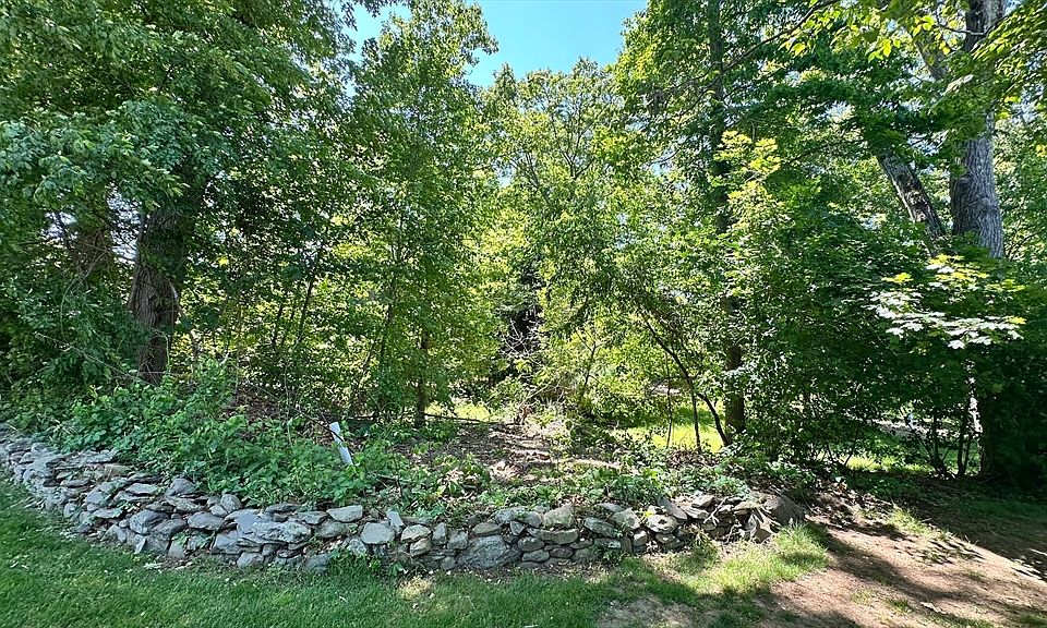 2nd image of 77 Gregory Dr