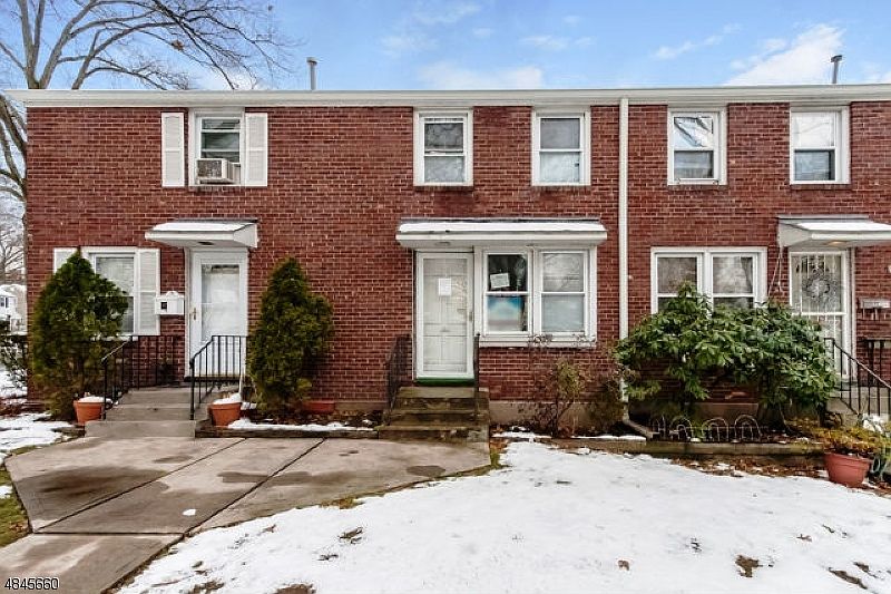 1st image of 130 GLENBROOK PKY 4B