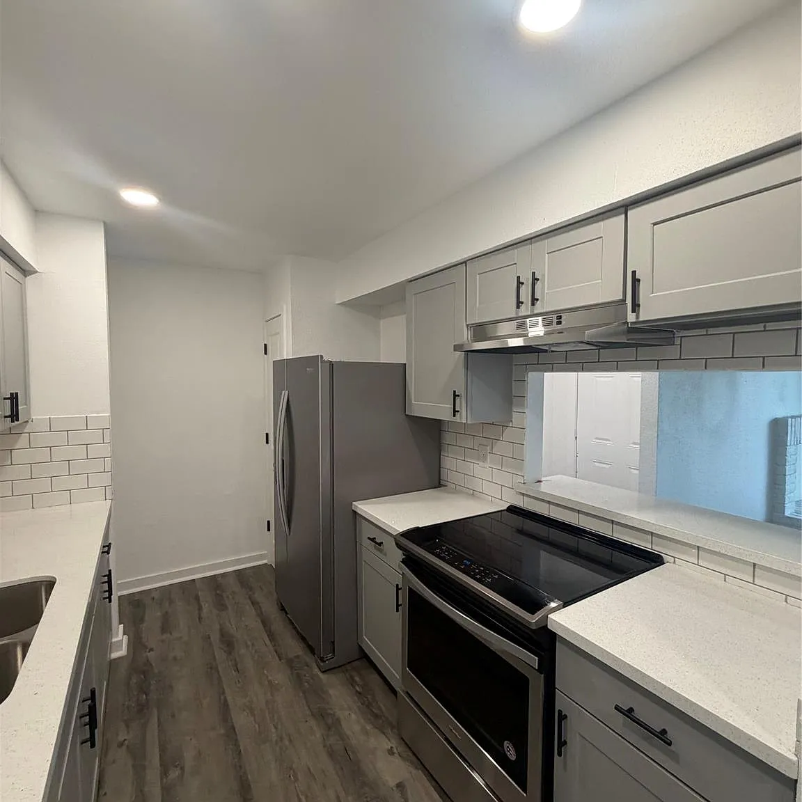 2 bed, 2.0 bath, 1122 sqft, $1,300 — Photo 3