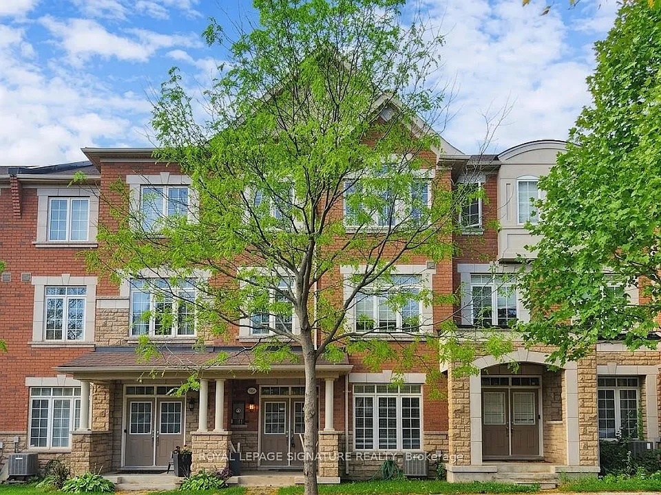 3050 Eberly Woods Dr