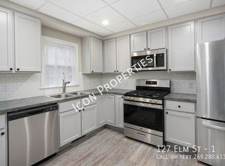 127 Elm St APT 1, Kalamazoo, MI 49007