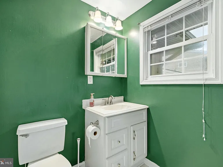 6743 Amherst Rd — Photo 23