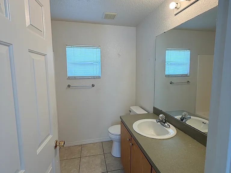 120 Eagle Point Blvd — Photo 12