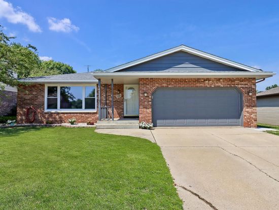 8916 29th AVENUE, Kenosha, WI 53143
