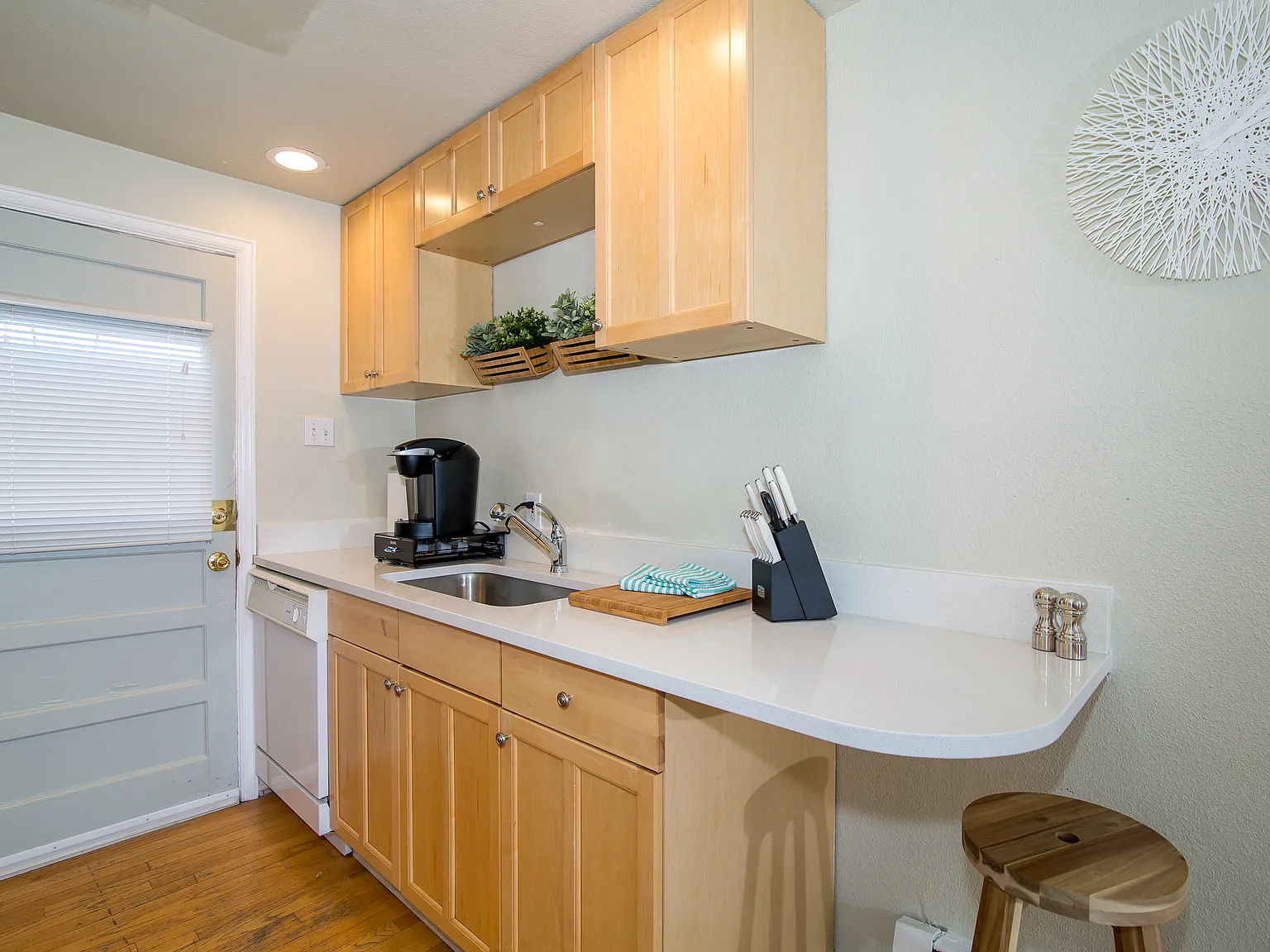 1 bed, 550 sqft, $1,975 — Photo 4