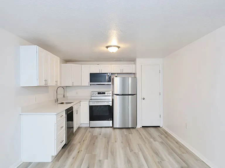 444 N Morton Dr — Photo 16